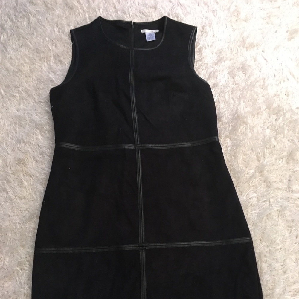 Sleeveless black dress